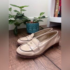 Vintage Prada Cream Leather Loafers (US 6.5 / EU 36.5)